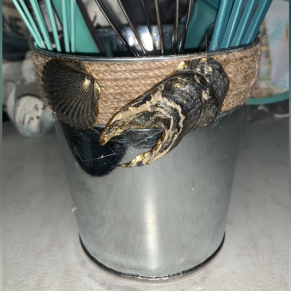 Shell Detailed ice Bucket, Utensil Holder or Bathroom Hairbrush Holder and more - Picture 5 of 8